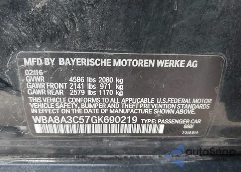 2016 BMW 320I xDrive z USA, uszkodzony, nr VIN WBA8A3C57GK690219